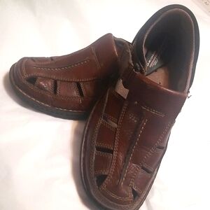 MY TRAVELS BY STREETCAR COACH LEATHER SANDALS  Sz 8M, EUC